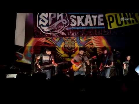 Autogestión -  Asi es / Live @ Festival Skate Punk 10 (2014)