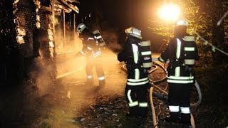 preview picture of video 'Brand in einer Fischzucht bei Burgkirchen'