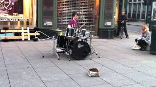 Download lagu Baard Kolstad plays drums @ Karl Johan 02.07.11 mp3