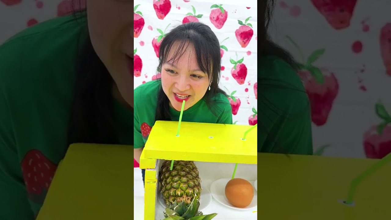 Yucky or Yummy Charlotte & Maddie’s Fruit Guessing Game Challenge! 🥝🍎