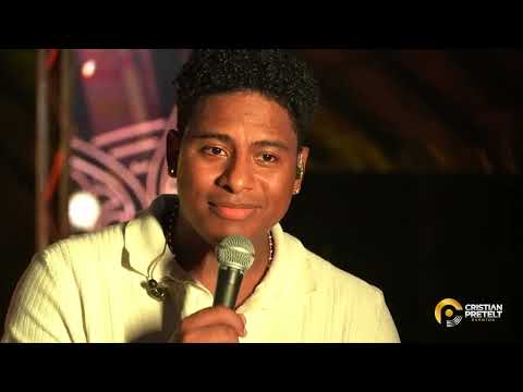 Feliz Aniversario | Alex Martínez