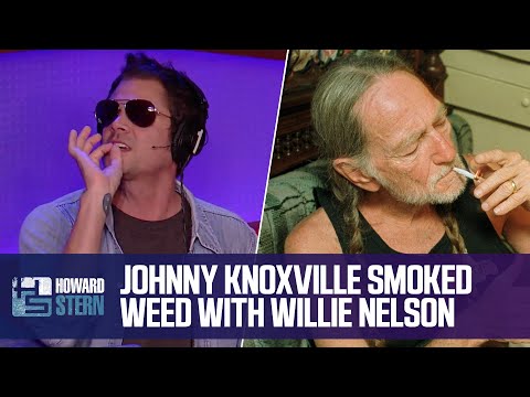 Johnny Knoxville on the Time He Smoked Weed With Willie Nelson (2006)