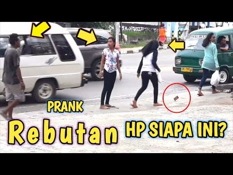 prank-simpan-hp-di-jalan-sampe-mau-rebutan-prank-indonesia