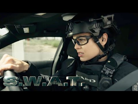 S.W.A.T. | The Team Chase Criminals On Motorbikes