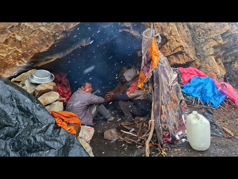 Best Life in A Himalaya Village During the Snowfall | Mountain Village Life Documentary Video | 