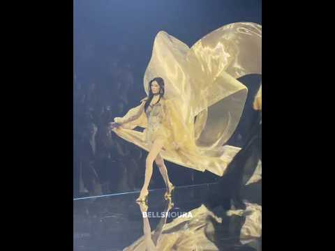 She made a huge comeback this year! #model #fashion #victoriasecret #supermodel #runway