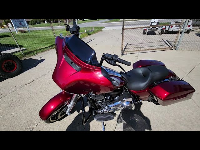 2017 Harley-Davidson® Street Glide Motorcycle