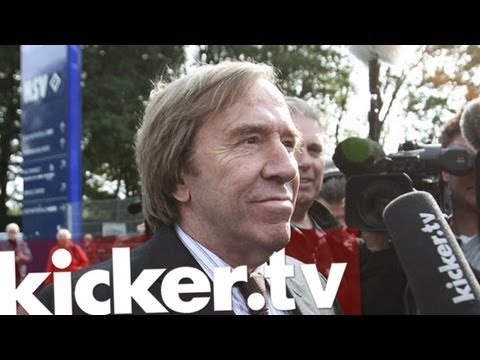 Günter Netzer - Plädoyer für Uli Hoeneß .. . kicker.tv