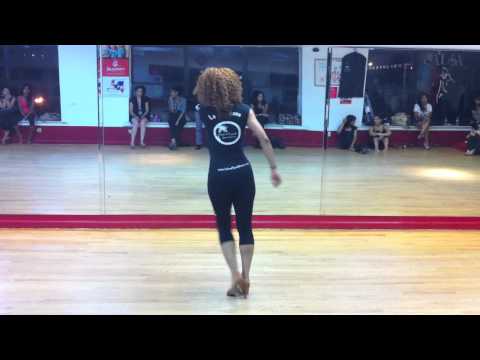 Ladies Bachata Styling 1 - La Alemana