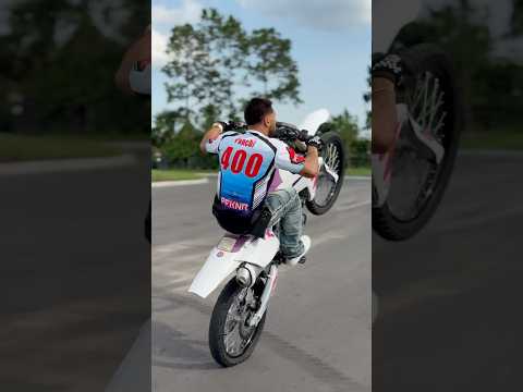 @panchi4004 Yamaha yz450 wheelie #wheelie #dirtbike #yz #yamaha #stunt