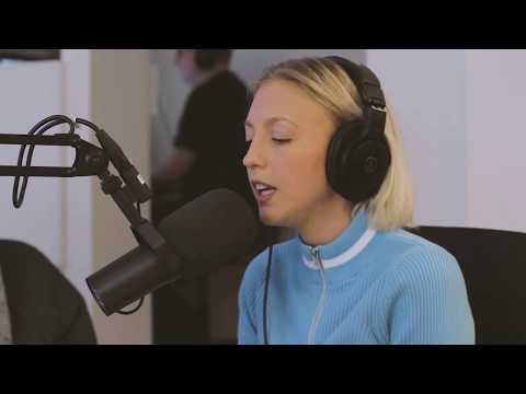 Julia Adams - origami - Live på AMK Morgon