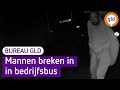 Man doorzoekt bedrijfsbus, wie is hij? | Bureau GLD