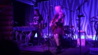 Cindy Lee Berryhill performs "American Cinematography" in Portland, Oregon 7/29/17