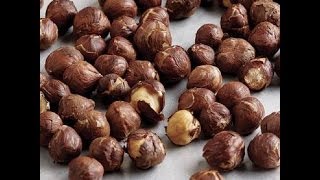 How to Skin Hazelnuts