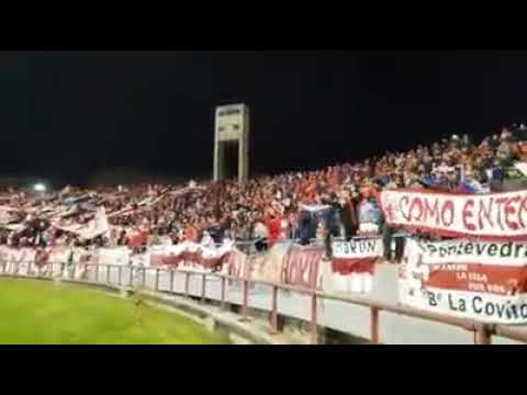 "Hinchada de Moron en Mar del Plata vs. Alvarado." Barra: Los Borrachos de Morón • Club: Deportivo Morón