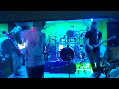 Crossbones, Neo-records, Pierre Edel check