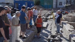 Weißenfels: TV-Reportage zur archäologischen Ausgrabung hinter der ehemaligen Sparkasse vor Neubebauung
