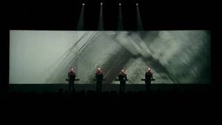 Kraftwerk - Trans Europe Express (live) [HD]