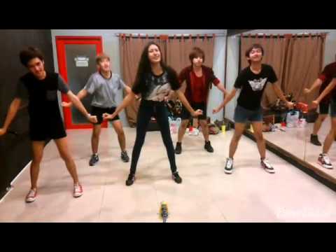 Kiss Kiss-Ladies Code Cover by Lavely Code 141020