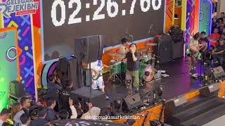 Download lagu Gigi - Kepastian Yang Ku Tunggu - Konser di Gelegar Rejeki BNI Mal Ratu Indah Makassar mp3