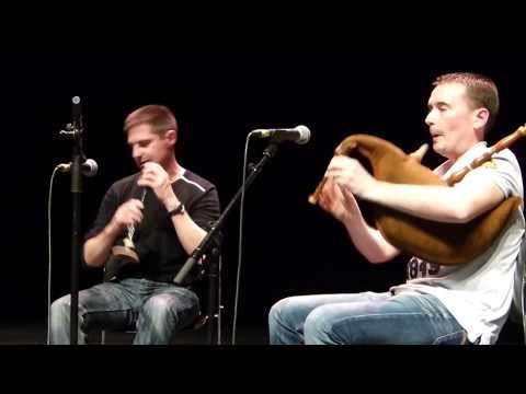 Gavotte ton double ( par Irvoas/moign ) fest noz Orvault 11/01/2014