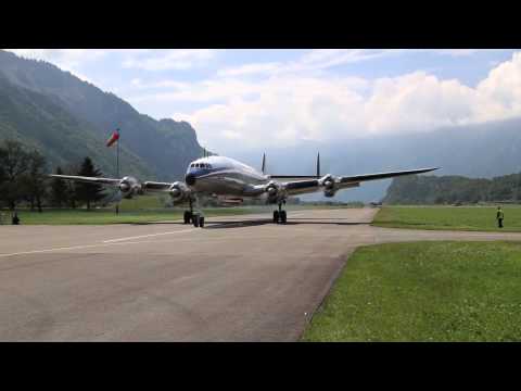 Nostalgie-Flugtag Meiringen 2014 - Super Connie burst tire!