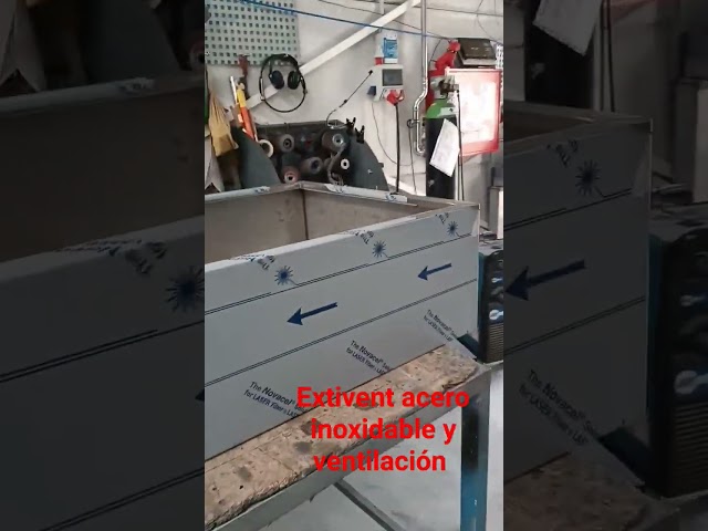 Vídeo relacionado con Campana Extractora Industrial de Acero Inoxidable, Baja Altura, 200x75x50 cm, AISI 304