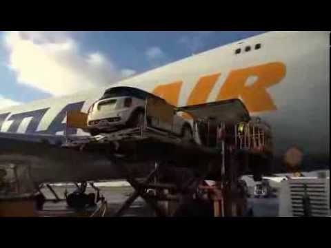 Cargo Air Freight of the new MINI - Loading and Departure