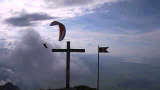 preview picture of video 'Paraglider at Federispitz 1865 m ASL'