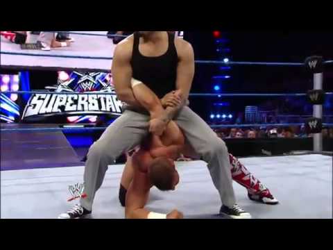 Hunico w Camacho vs Tyson Kidd WWE Superstars