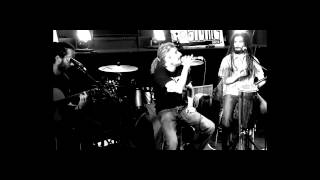mr lezard "live acoustic" nice