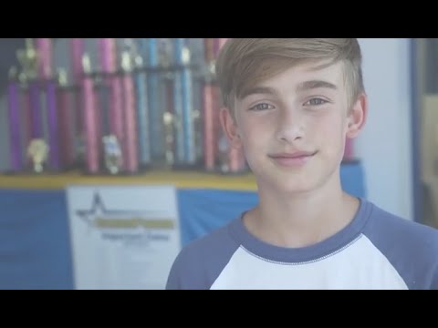 LYRICS Omi - Cheerleader (Johnny Orlando Cover)