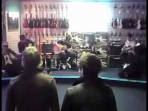 BEATNIC PRESTIGE - LIVE INSTORE GIG AT KENNYS MUSIC DUNFERMLINE JAN 2009