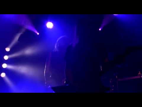 Videoclip de ...And Soon the World Will Cease to Be (Live) — Amon Amarth