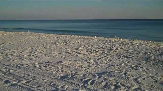 preview picture of video 'September 26, 2010 Daily Beach Report in Destin'