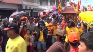 preview picture of video 'Perayaan Festival Cap Go Meh 2015 Di Singkawang Meriah'