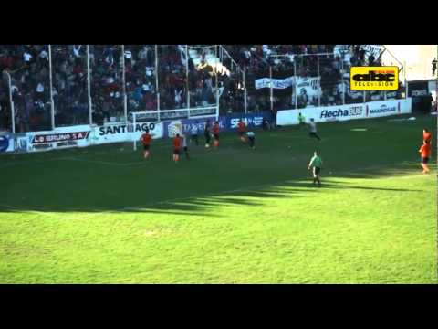 Goles de Marco Prieto y Roberto Moreira Aldana en la "B" de Argentina