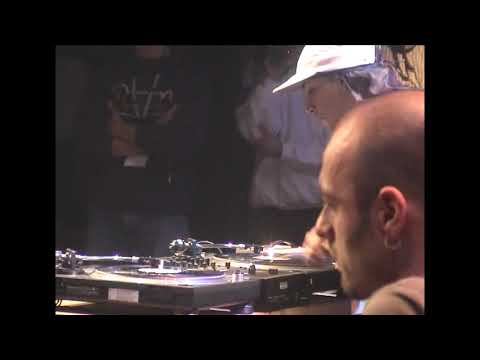 ITF WORLD 2002- Scratching WorldFinal -  DJ NETIK vs DJ I-EMERGE - Round 2
