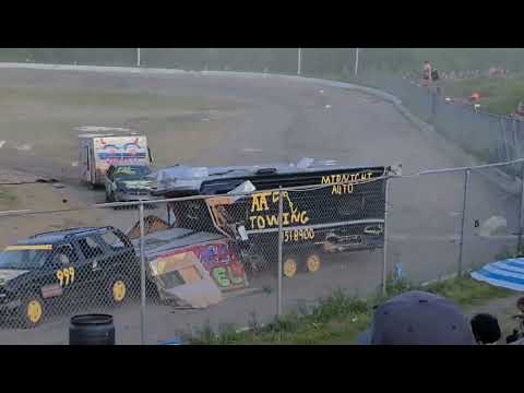 Figure 8 Trailer Race 2022 Speedway Miramichi