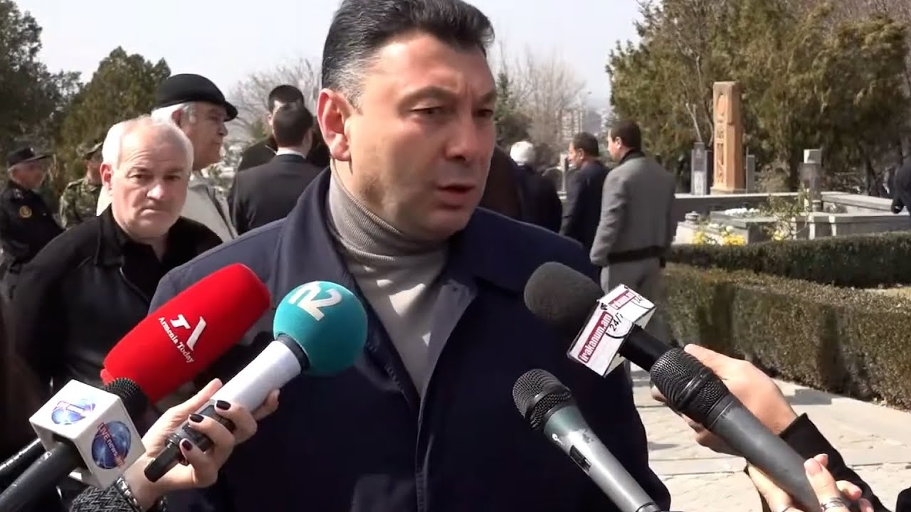 Չի կարող լույսը խավարի հետ համախմբվի,Վազգենը լույս էր, Նիկոլը՝ խավար