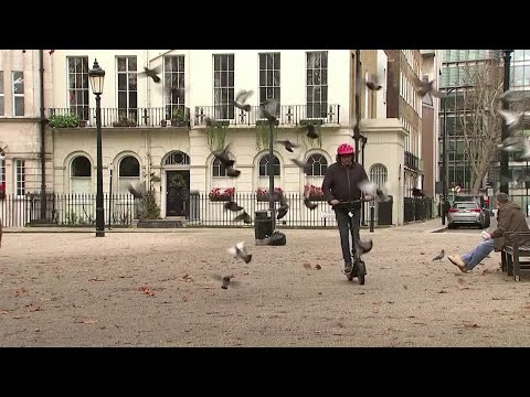 電動滑板車在COVID重災區倫敦大行其道 (E-scooters take off in COVID-hit London)