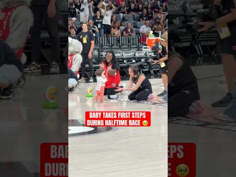 Crowd was hype for this baby’s big moment ❤️