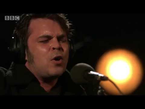 Gaz Coombes - Caught By The Fuzz (Live at Maida Vale)