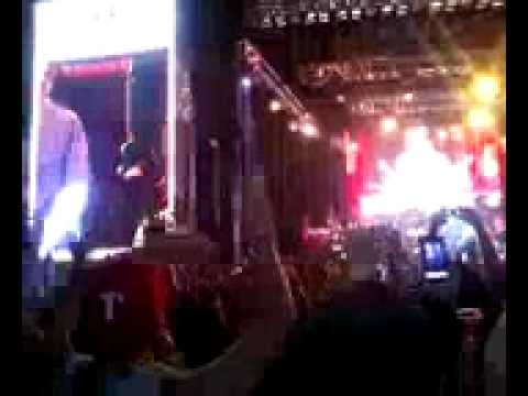 Snoop Dogg VS Ghostland Observatory Concert (Bad Audio)