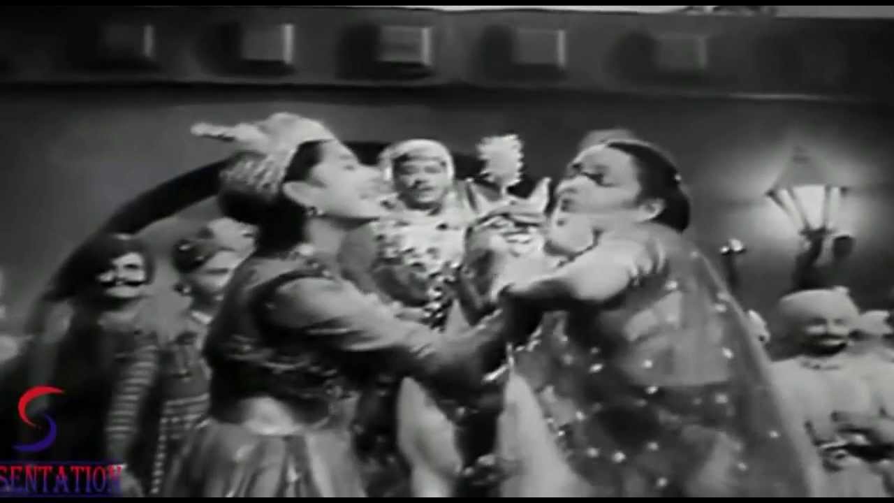 Chhodo Chhodo Ji Baiyyan Mori, Main Naajuk Chhori Lyrics | Baradari | Lata Mangeshkar, Shamshad Begum | Shaukat Dehlvi Nashad