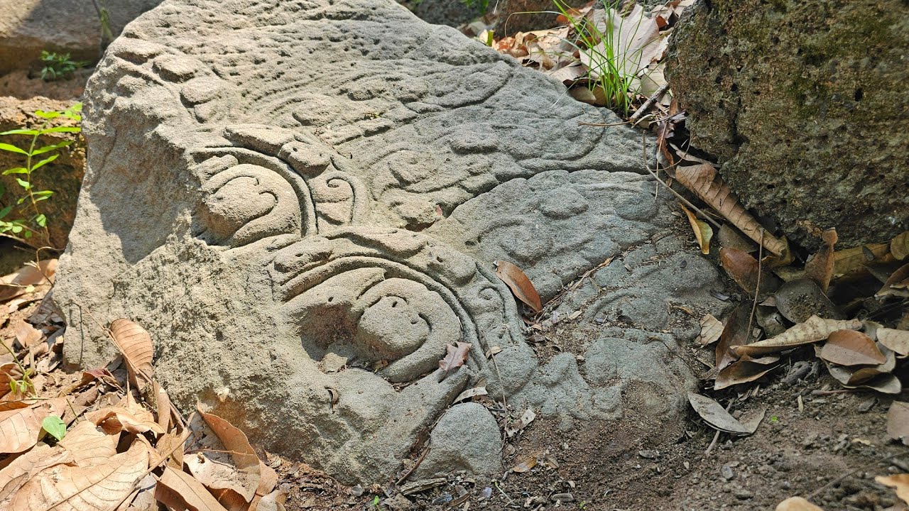 Prasat Thamo (Ban Lahan Sai Kao)