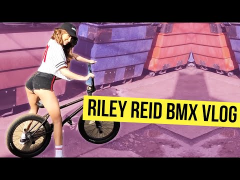 Riley Reid learns to ride BMX at the ONSOMESHIT store