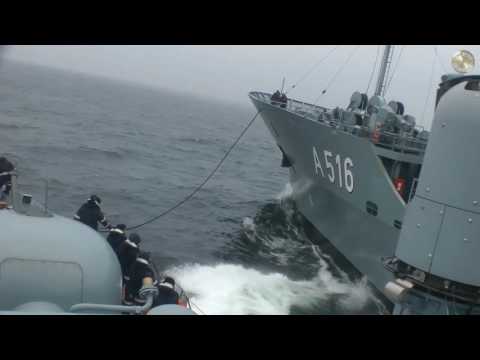 Schnellbootfahren "Längsseitsgehen am fahrenden Tender"