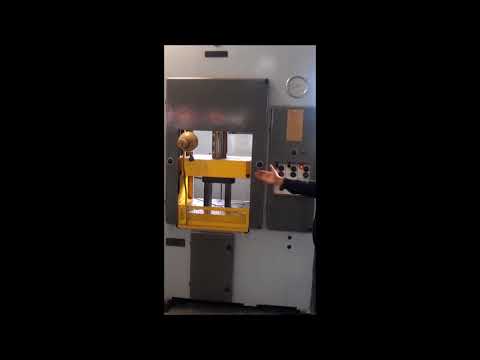 Hydraulische Portalpresse TFO-TARNOBRZEG PHM 100 E 1976