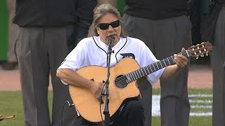 NYY@DET: Jose Feliciano sings the national anthem
